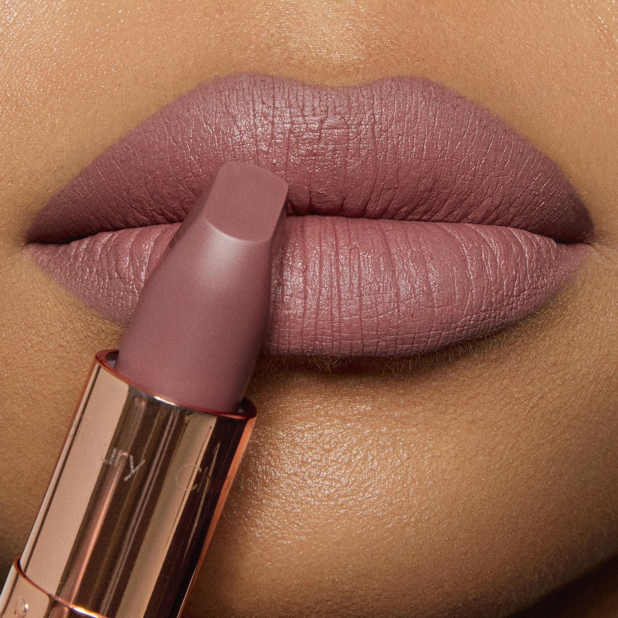 Charlotte Tilbury Matte Revolution Lipstick - Long Lasting, Matte Lipstick with Buildable Color & Lip-Loving Ingredients - Creamy, Easy to Blend Formula